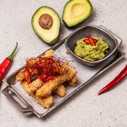 Креветки смажені в паніровці з соусом Гуакамоле